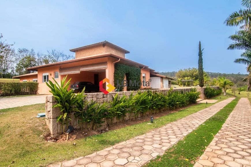 CASA COM 4 SUÍTES EM SOUSAS TODA MOBILIADA