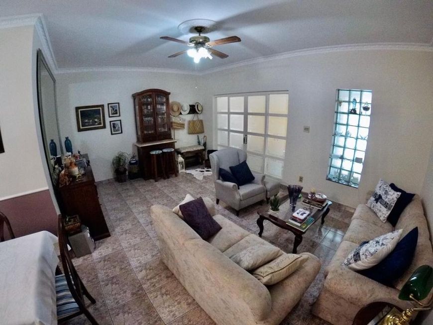 Boa casa a venda tem 231 m² contr 470 terreno com 3 quartos em Jardim Chapadão, otima opção! confira