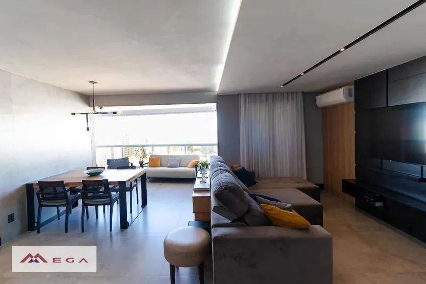 Apartamento à venda no Condomínio Modèle na Vila Itapura em Campinas/SP.