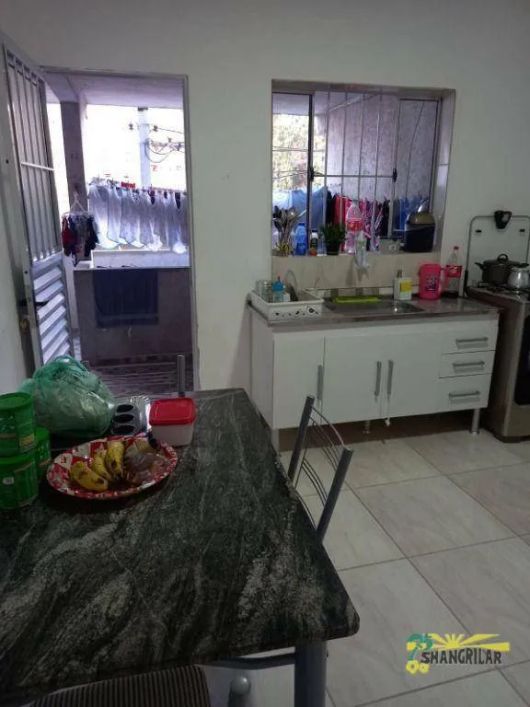4 casas conm quarto cozinha e banheiro para renda em Americanópolis por 332.000,00