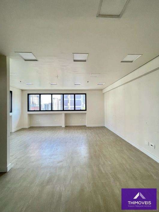 CONJ.COMERCIAL PARA LOCAÇÃO NO BAIRRO DO PARAÍSO - A POUCOS METROS DA EST. PARAÍSO