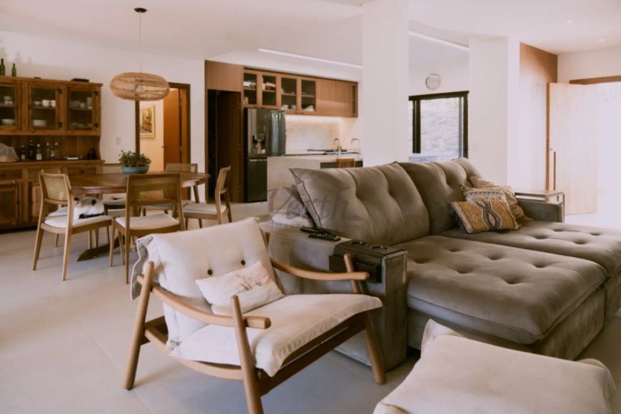 Casa no Condomínio San Conrado com 4 dormitórios e 365m2