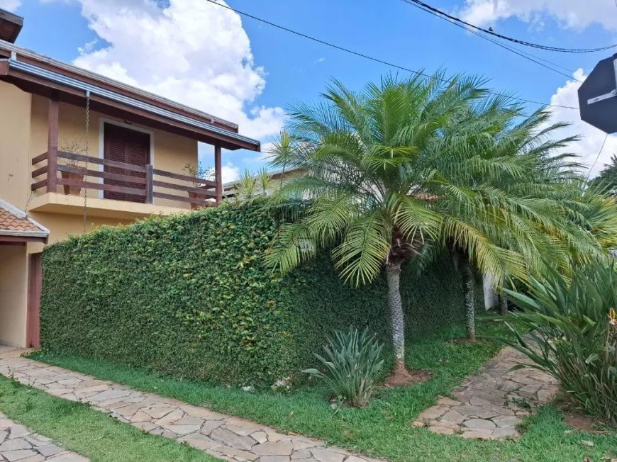 Casa à venda em Campinas, Loteamento Caminhos de São Conrado (Sousas), com 3 quartos