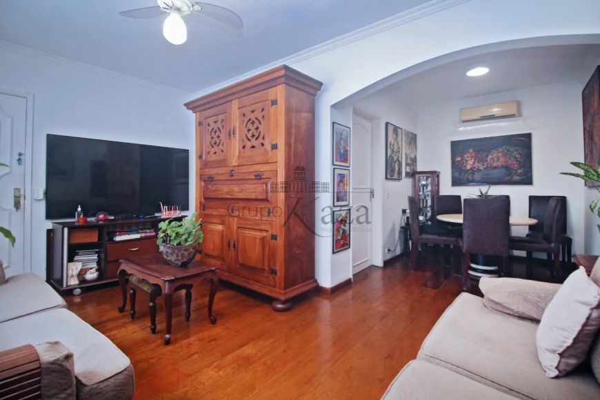 Apartamento - Itaim Bibi - 3 Dormitórios - 98m².