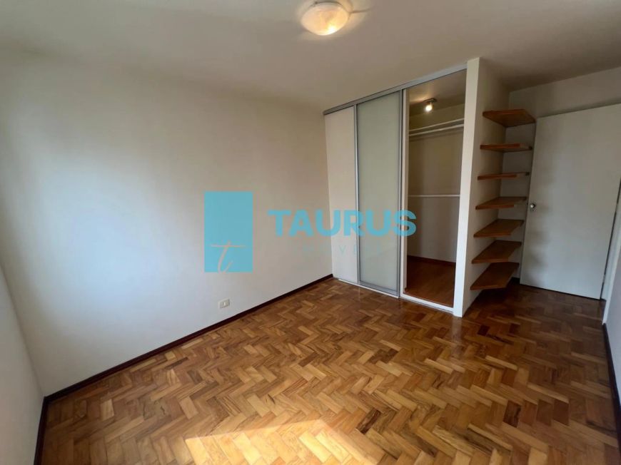 Apartamento para locação em Moema. 2 dormitórios, 1 vaga, 100m².