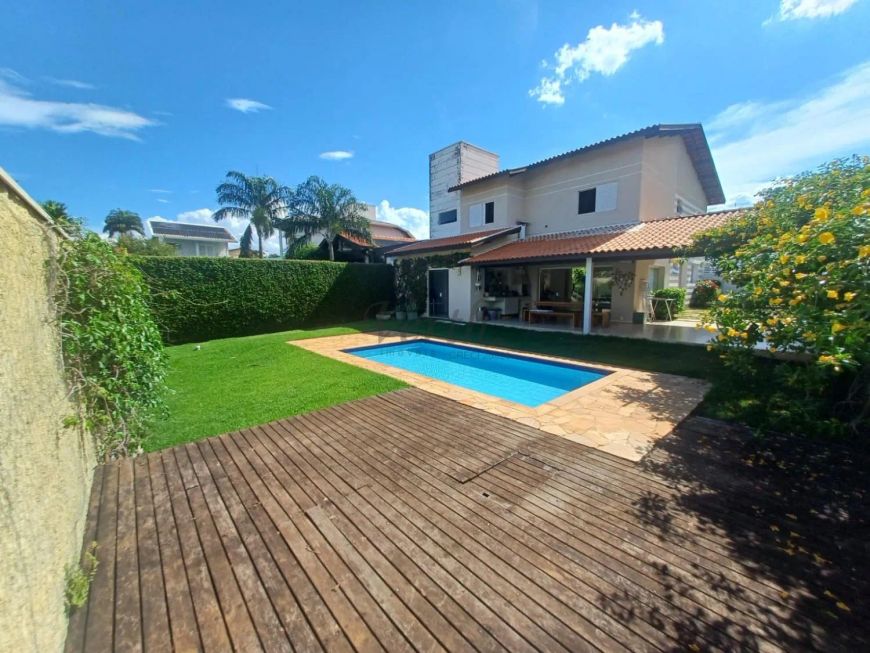 Casa à Venda no Condomínio San Conrado