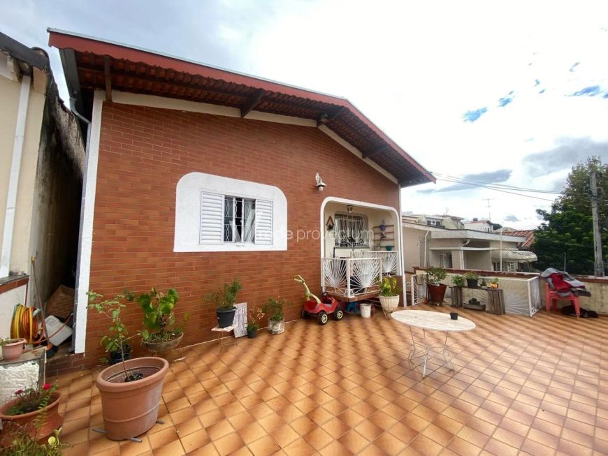 Casa sobrado à venda no bairro Vila João Jorge