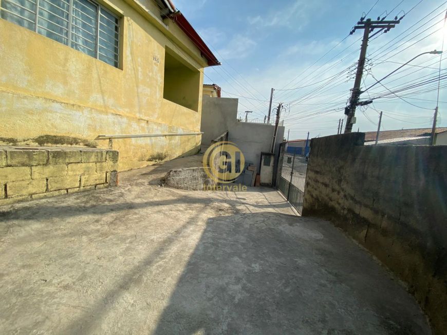 Casa para Venda no Parque Santo Antônio em Jacareí - SP;