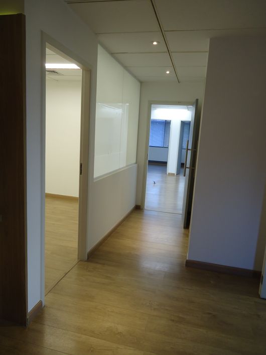 Excelente Sala Comercial em localização privilegiada e de fácil acesso.