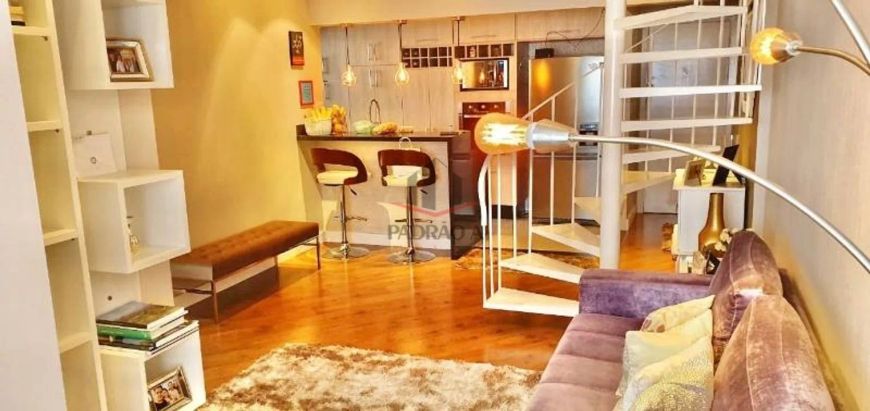 Apartamento em Condomínio Cobertura para Venda a Mooca com 3 dormitórios sendo 1 suíte, 2 vagas, 180