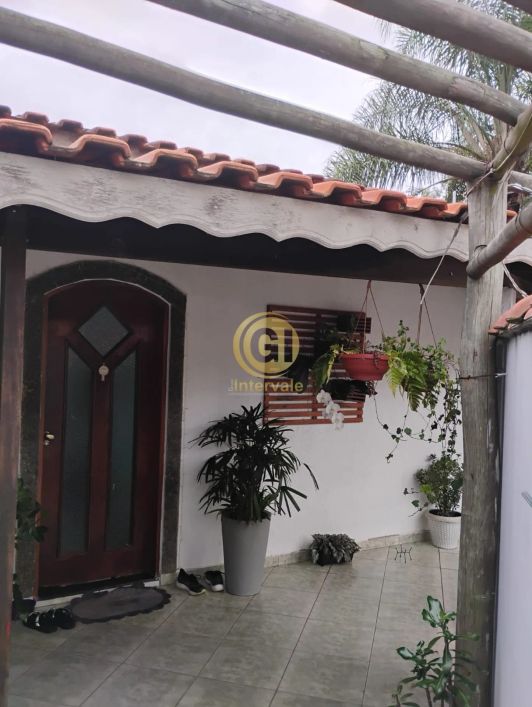 Imperdível! Casa à venda em Jacareí-SP, bairro Jardim do Portal: 2 quartos, 1 sala, 1 banheiro, 2 va