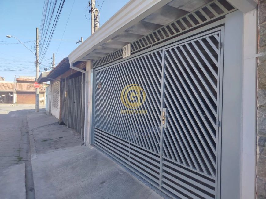 Casa à Venda no Jardim Emília - Aceita Financiamento, Próxima à Dutra e ao Centro