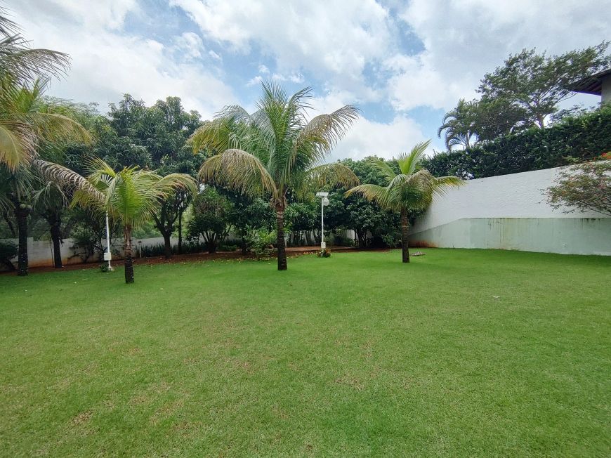 Excelente sobrado, 4 quartos (3suítes), 5 garagens - terreno 1370m2
