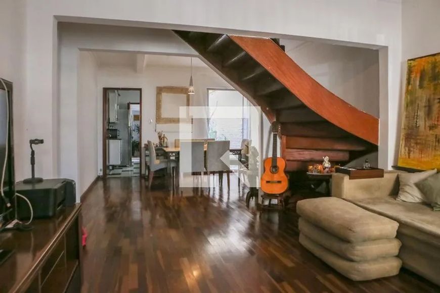 Casa à Venda - Vila Pompéia, 2 Quartos, 150 m2