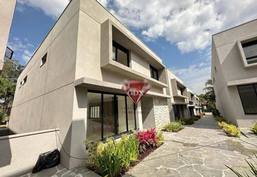 Casa residencial Condomínio no Hípica Max Garden