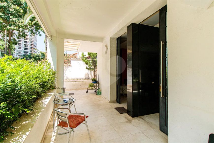 Casa com 4 quartos à venda em Consolação - SP