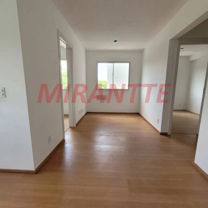 Apartamento de 38m² com 2 quartos em Pari