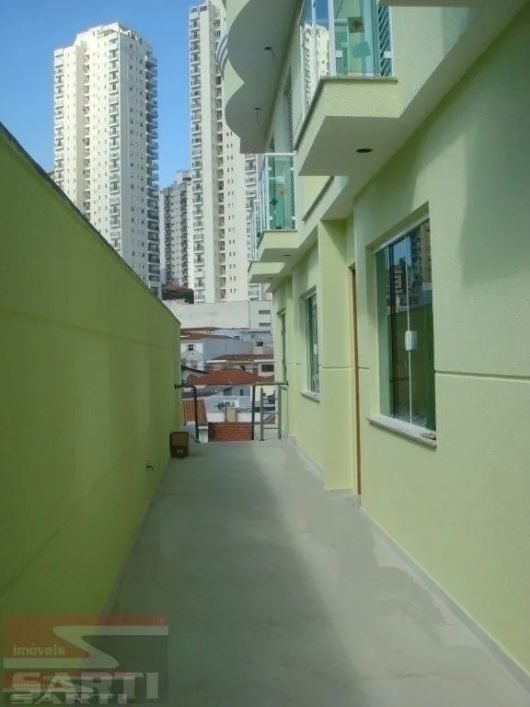 CONDOMÍNIO FECHADO SOBRADO AMPLO COM 2 DORMITÓRIOS ( SENDO 2 SUÍTES ) 02 VAGAS DE GARAGEM