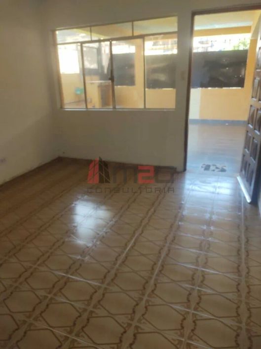 Casa Terreá com Edicula Excelente Localização