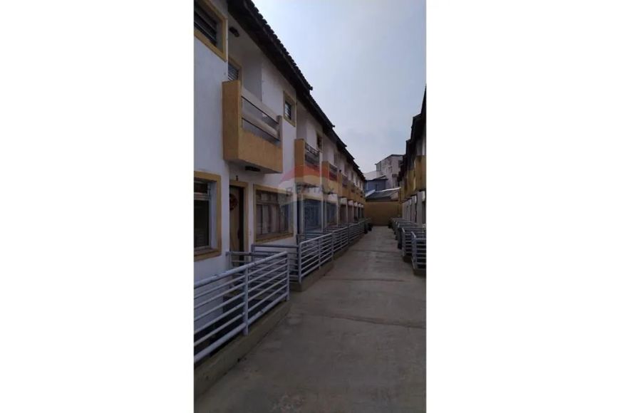 Sobrado com 3 Quartos para Alugar - 160m² | Vila Laís