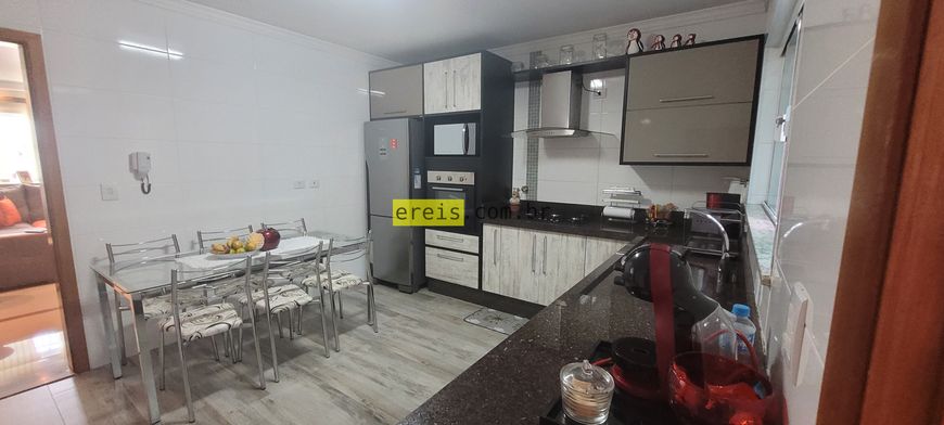 Sobrado para venda possui 100 metros quadrados com 2 quartos em Jardim Santo Elias - São Paulo - SP