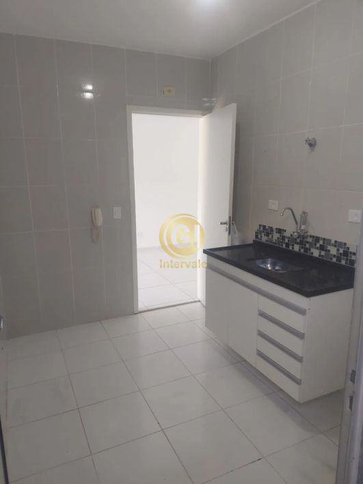 Venda de Casa no Esplanada Nobre ? 3 Quartos, 2 Vagas e Quintal em Jacareí
