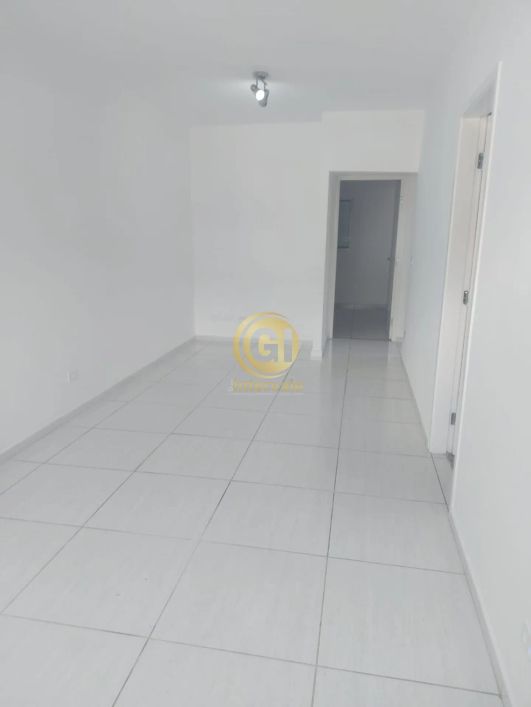 Venda de Casa no Esplanada Nobre ? 3 Quartos, 2 Vagas e Quintal em Jacareí