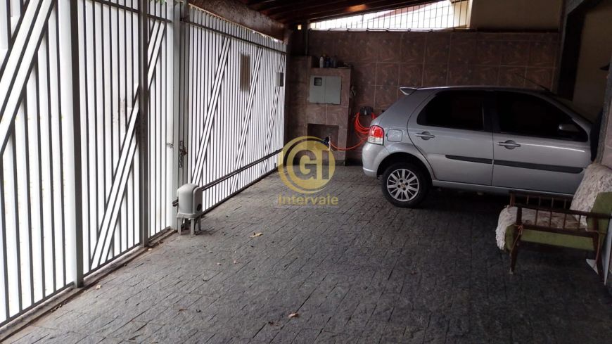 Casa com 3 Dormitórios, Suíte e Área Gourmet à Venda ? Amplo Quintal e Conforto