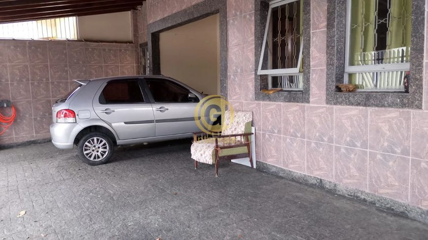 Casa com 3 Dormitórios, Suíte e Área Gourmet à Venda ? Amplo Quintal e Conforto