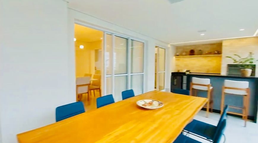 Apartamento para venda tem 212 metros quadrados com 4 quartos 4 suítes 3 vagas em Aclimação!
