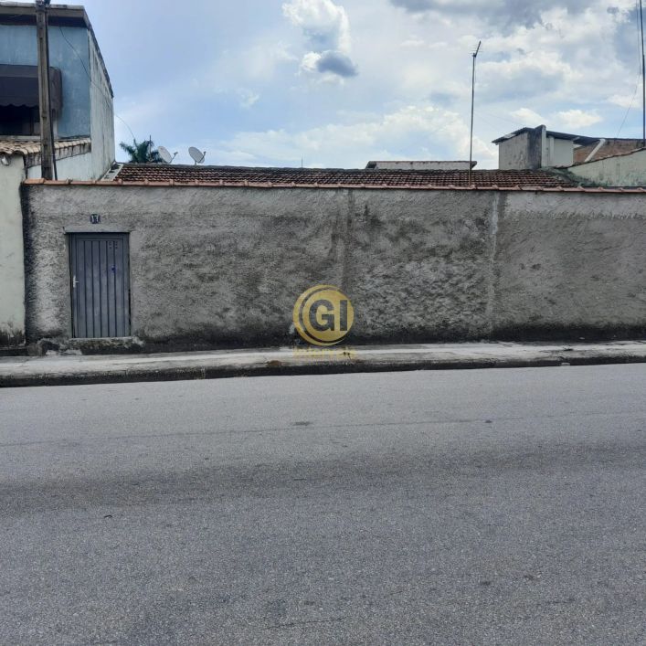 Casa à venda em Jacareí-SP, Jardim Jacinto: 2 quartos, 1 sala, 1 banheiro, 80m² de área. Imperdível
