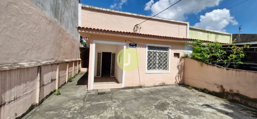 Espaço com 03 casas a venda com 170 m² em Campo Grande, Rio de Janeiro/RJ