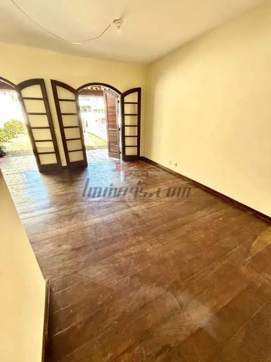 Casa em Condomínio : Linear / Residencial / Taquara