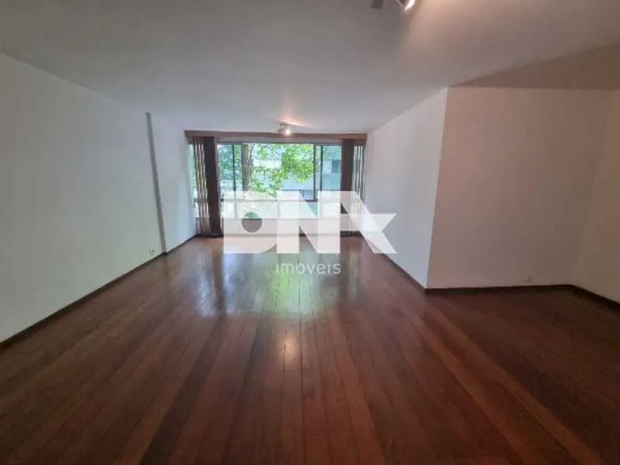 Apartamento - / Residencial / Tijuca