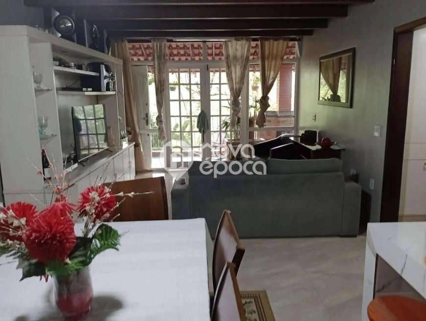 Água Santa | Casa 3 quartos, sendo 1 suite