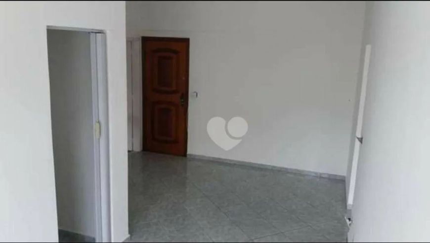 Grajau vendo Sala Quarto com sacada e depend?ncia revertida Rua Barao de Bom Retiro Edifíco Estrela