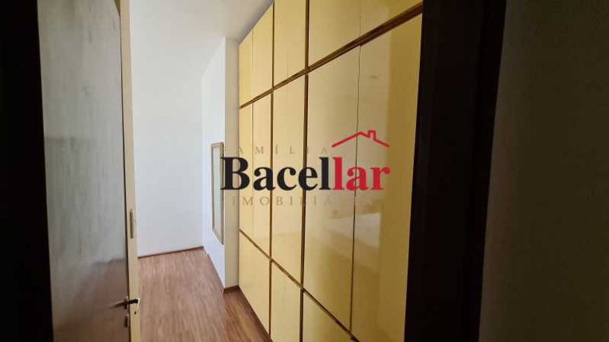 Apartamento - / Residencial / Sampaio