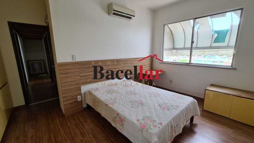 Apartamento - / Residencial / Sampaio