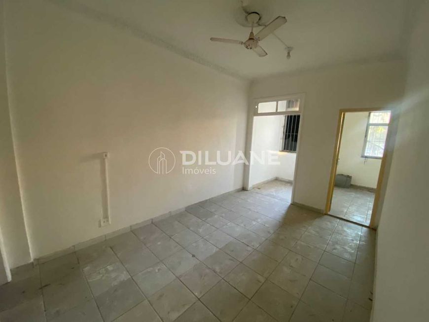 Apartamento - / Residencial / Méier