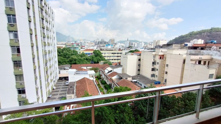 Apartamento na Rua Marquês de Valença - Tijuca