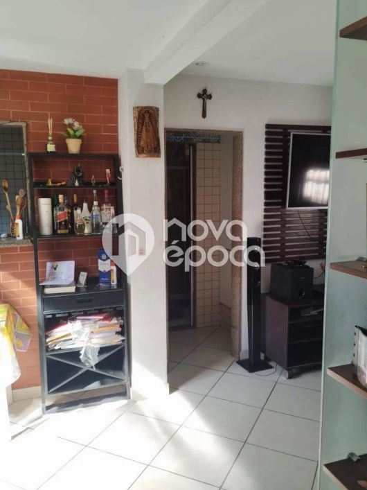 Praça Seca | Casa de Vila 3 quartos, sendo 1 suite