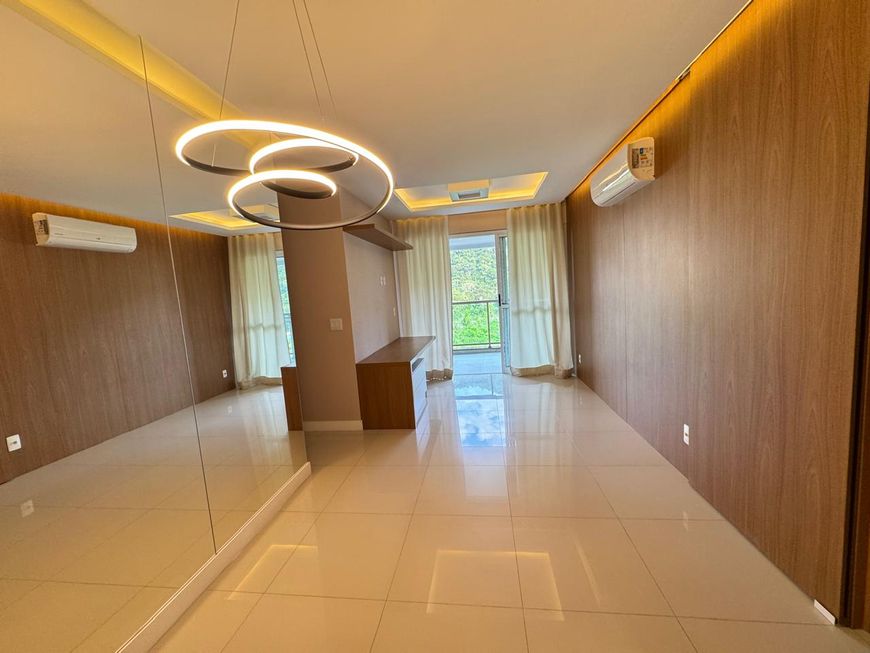 Apartamento com 2 quartos, 1 suíte, 1 vaga