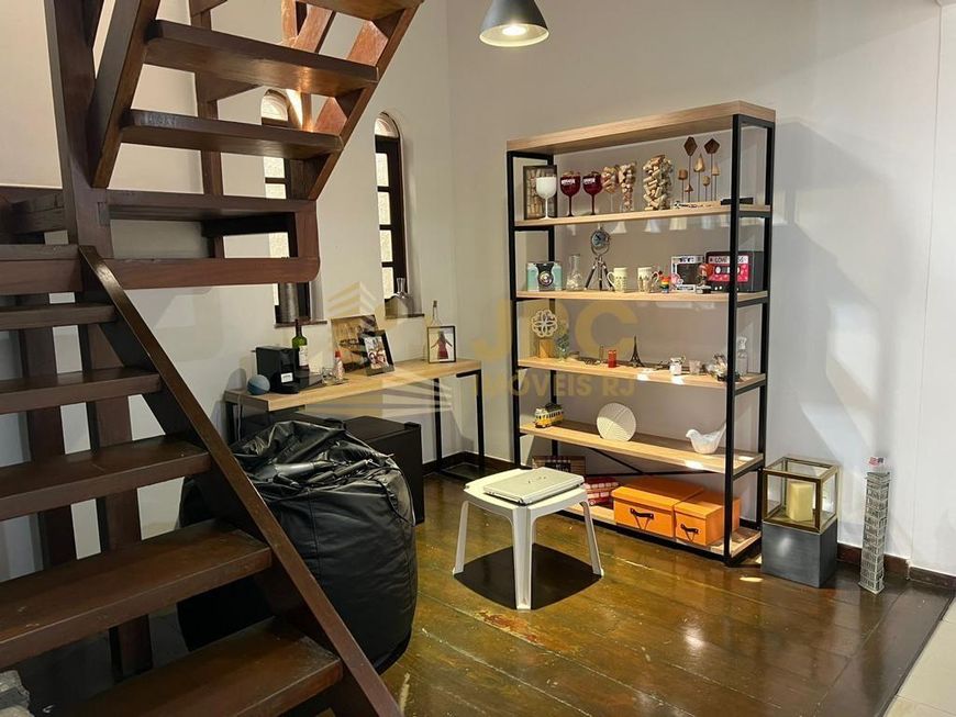 Casa triplex de frente com 5 quartos em Sampaio!