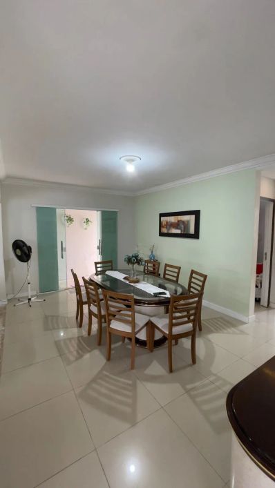 114 VENDO CASA DE 3 QUARTOS SENDO 1 SUITE NA COHAMA.