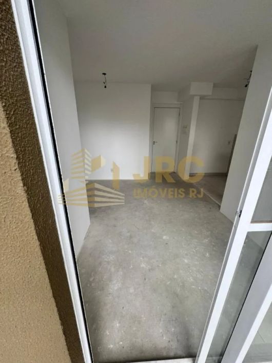 Imóvel para venda possui 50 metros quadrados com 2 quartos em Del Castilho - Rio de Janeiro - RJ