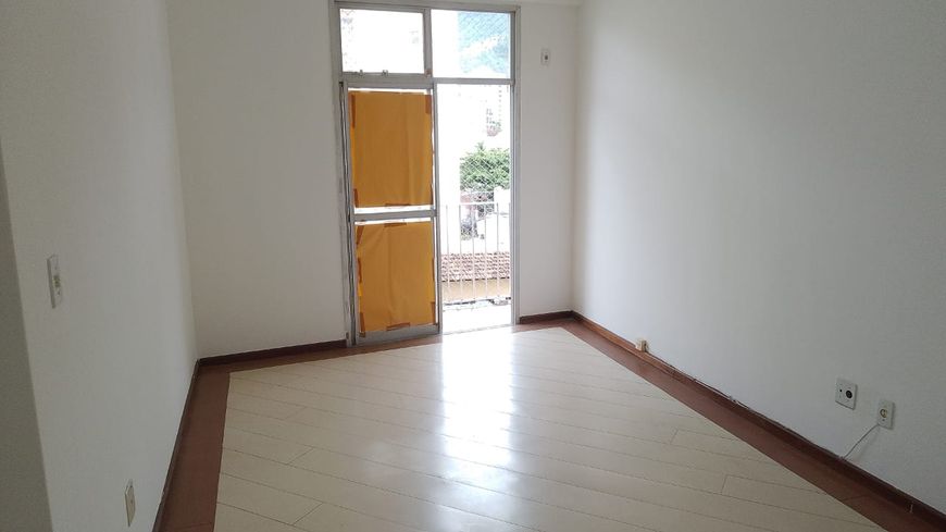 Apartamento para venda possui 70 metros quadrados com 2 quartos em Grajaú - Rio de Janeiro - RJ