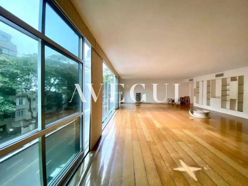 Apartamento - / Residencial / Leblon