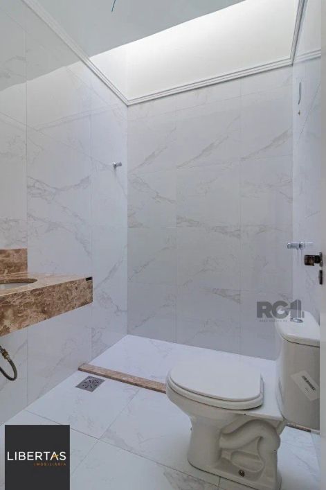 Casa com 108m2 privativos com duas belas suítes