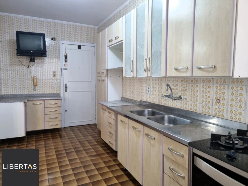 Amplo apartamento 3 dormts (1suíte), garagem dupla, elevador, bairro Petrópolis