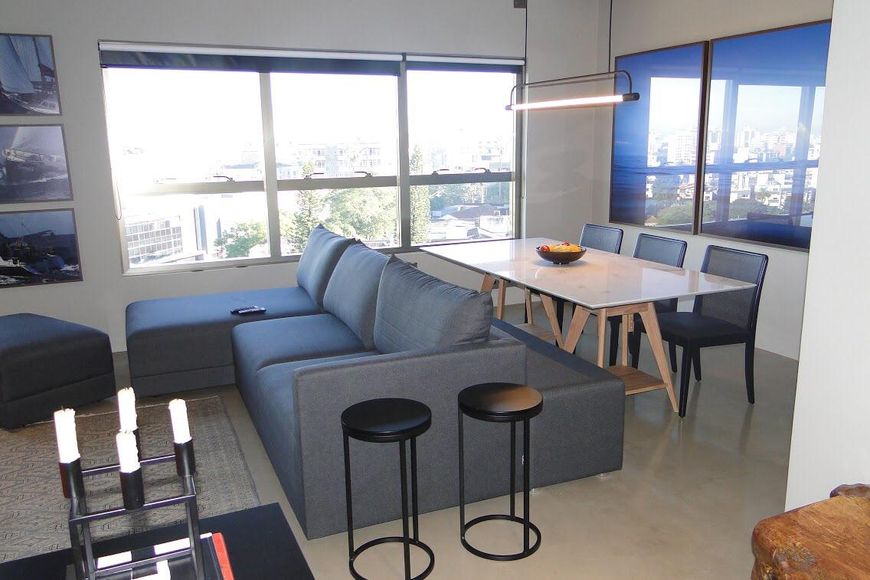Apartamento totalmente mobiliado de 70m no bairro Petrópolis com 1 quarto